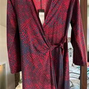 Silky Wrap Dress SIZE S - BCBG MaxAzria